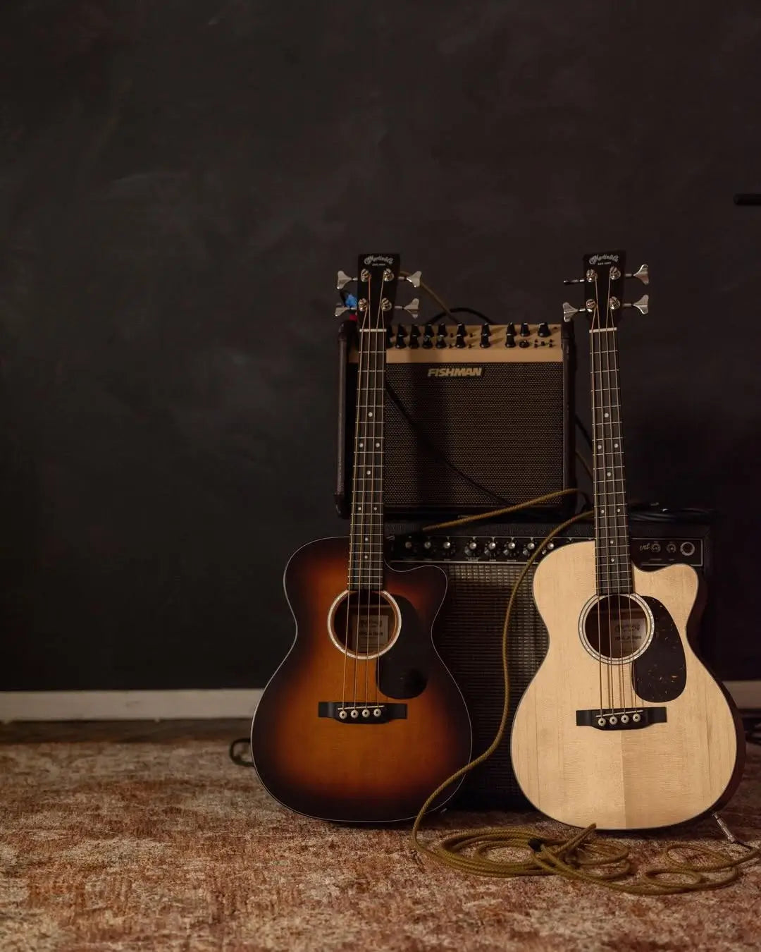 Martin_Junior_Series_instruments_are_slightly_smaller_than_our_full-sized_instruments_but_you_won_t_have_to_sacrifice_tone_or_volume_and_you_ll_gain_plenty_of_comfort_and_portability..webp